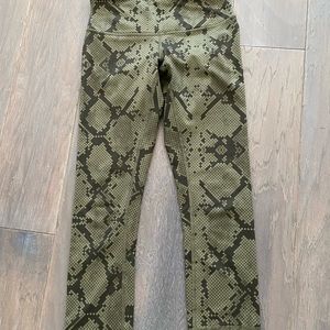 Lululemon 3/4 leggings